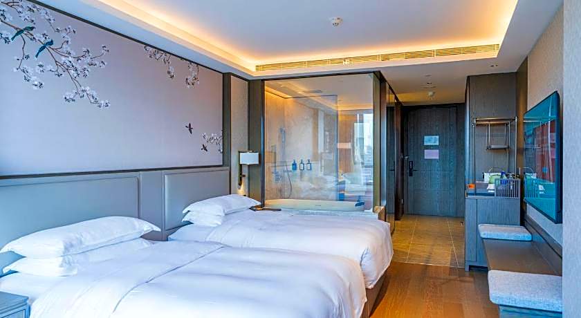 Yuexiu Hotel Guangzhou, Curio Collection by Hilton