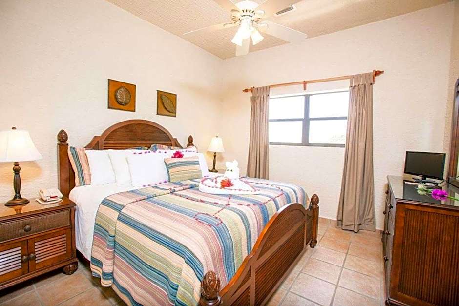 Clarion Suites Roatan At Pineapple Villas