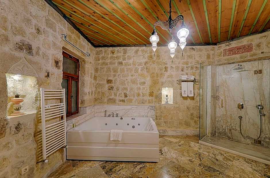 Taru Cave Suites
