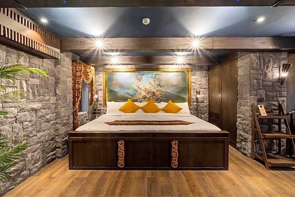 The Castle Pratumnak Hill Pattaya 6 Bedroom