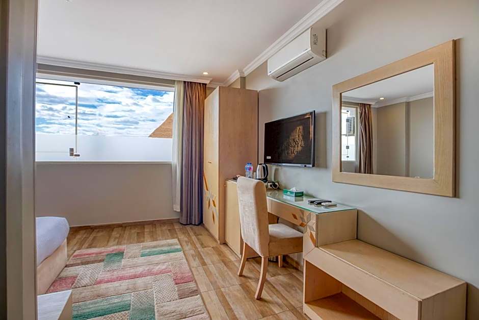 Mamlouk Pyramids Hotel