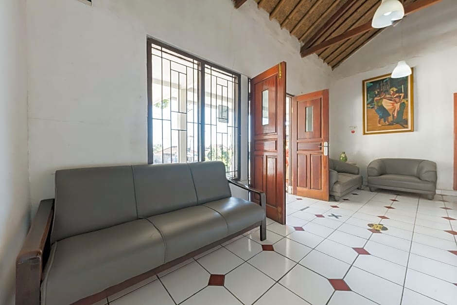 RedDoorz Syariah @ Jl Raya Sukabumi