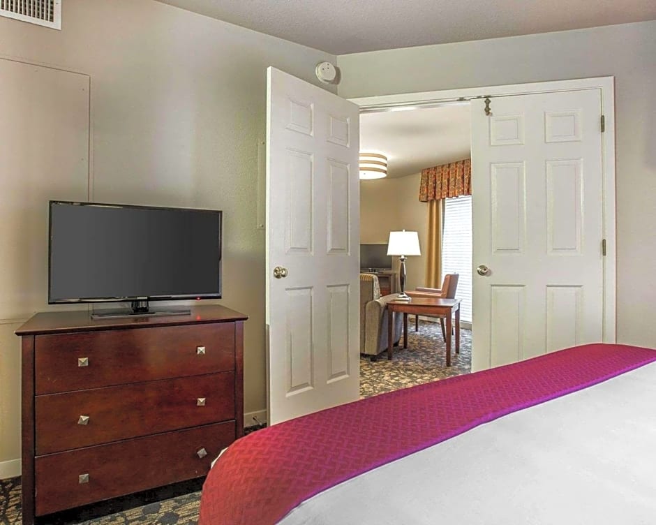 Quality Suites Atlanta Buckhead Village North