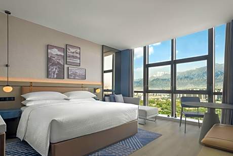 King Room with Mountain View