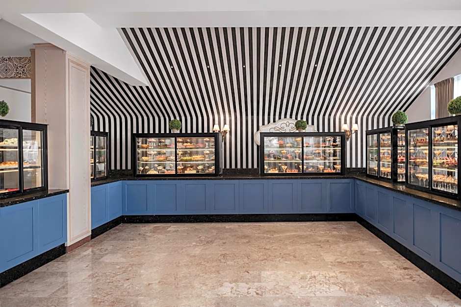 Papillon Belvil Holiday Village