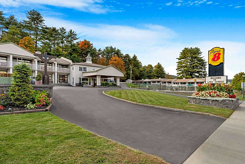 Super 8 by Wyndham Lake George/Downtown