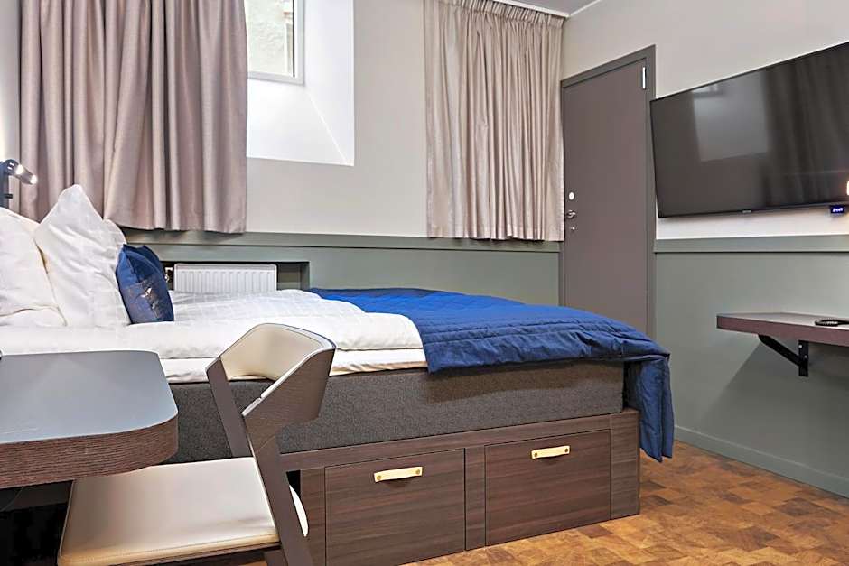 Best Western Hotel at 108