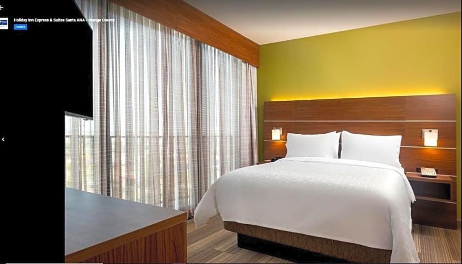 Holiday Inn Express & Suites Santa Ana - Orange County By IHG