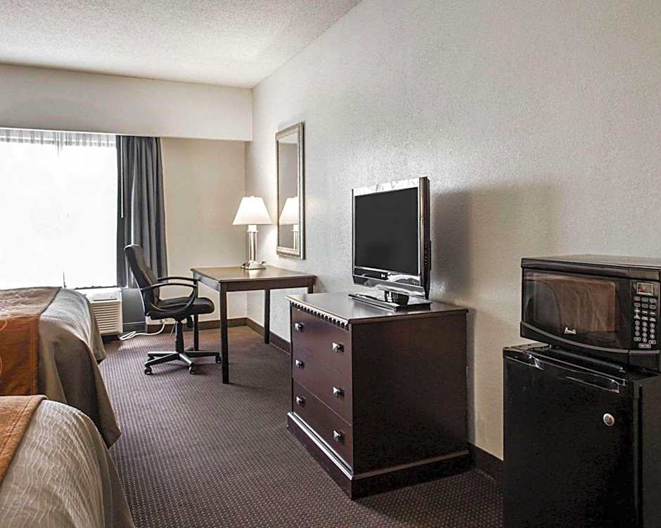 Comfort Inn & Suites Lumberton Central I-95