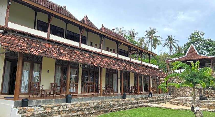 Arys Lagoon Bungalow & Hotel