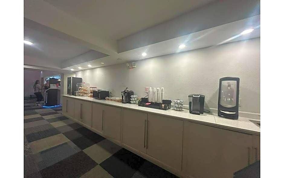 University Inn of Carbondale by Hotel O