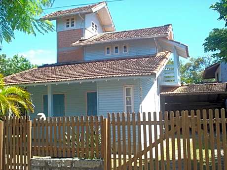 Casa Guarda do Embaú