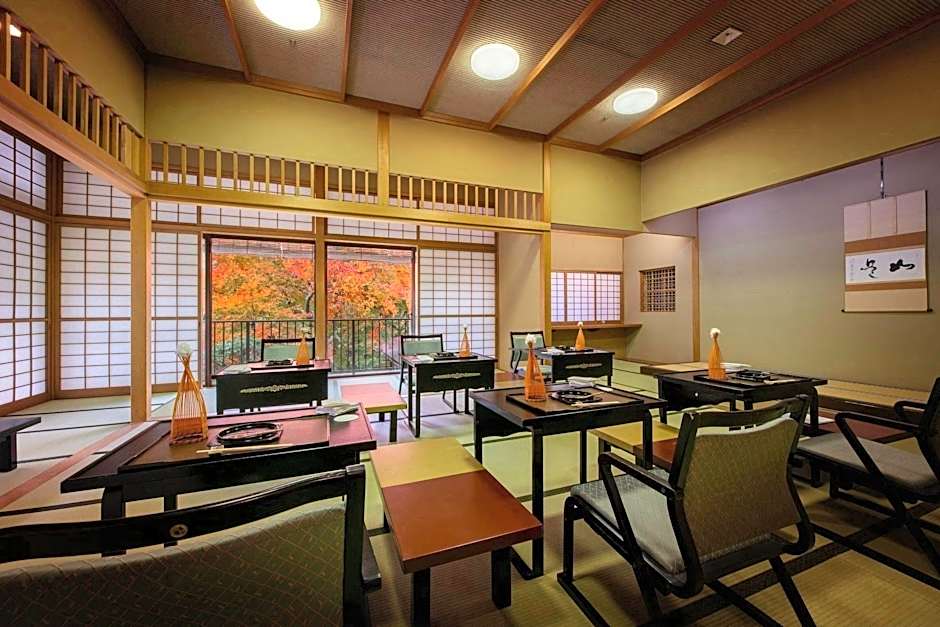 Oku-Yugawara Tsubaki