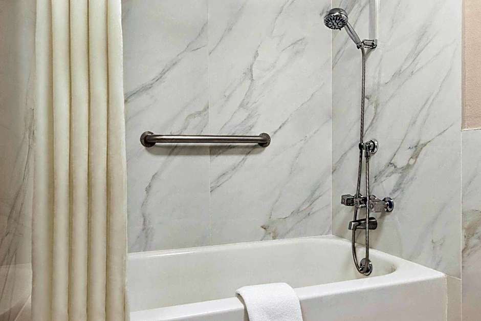 Days Inn by Wyndham McComb MS