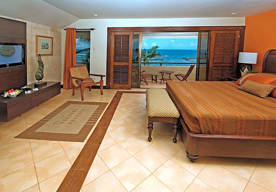 Costabella Tropical Beach Hotel