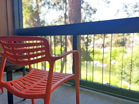 Lodge 2 Queen Beds