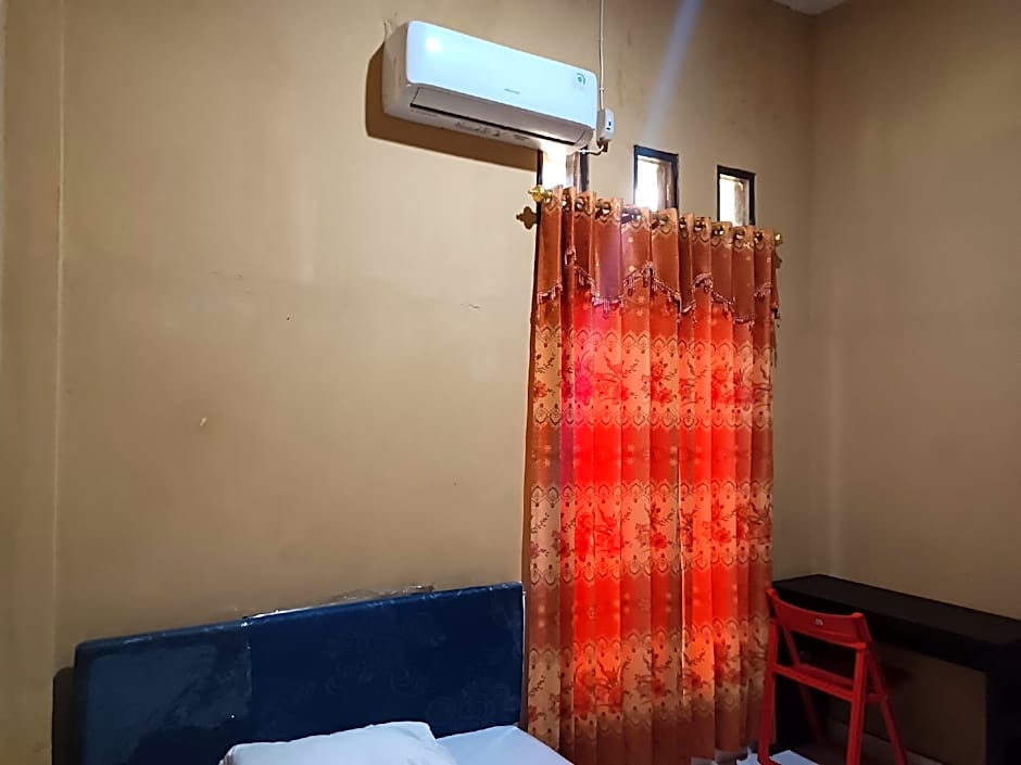 OYO 93073 Penginapan 69