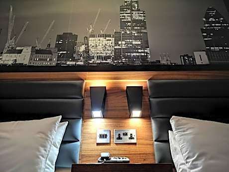 Deluxe Twin Room, with en suite