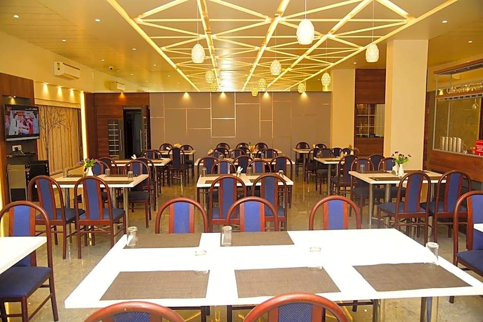 Lion Lords Inn-Rajula