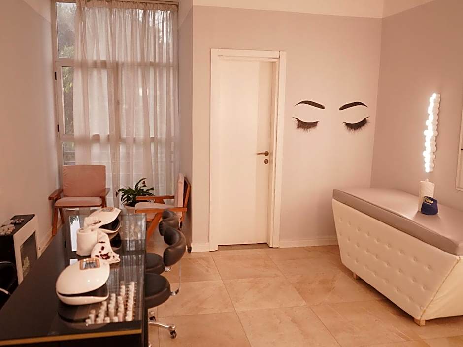 Vibes Hotel and Spa