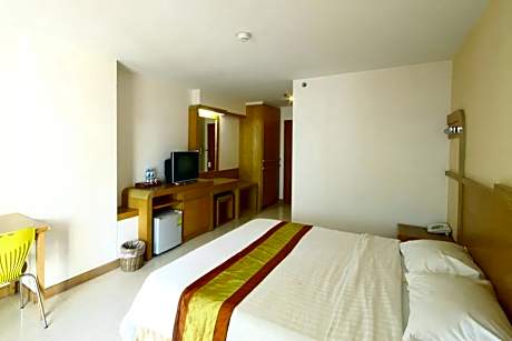 Superior Pool View Room