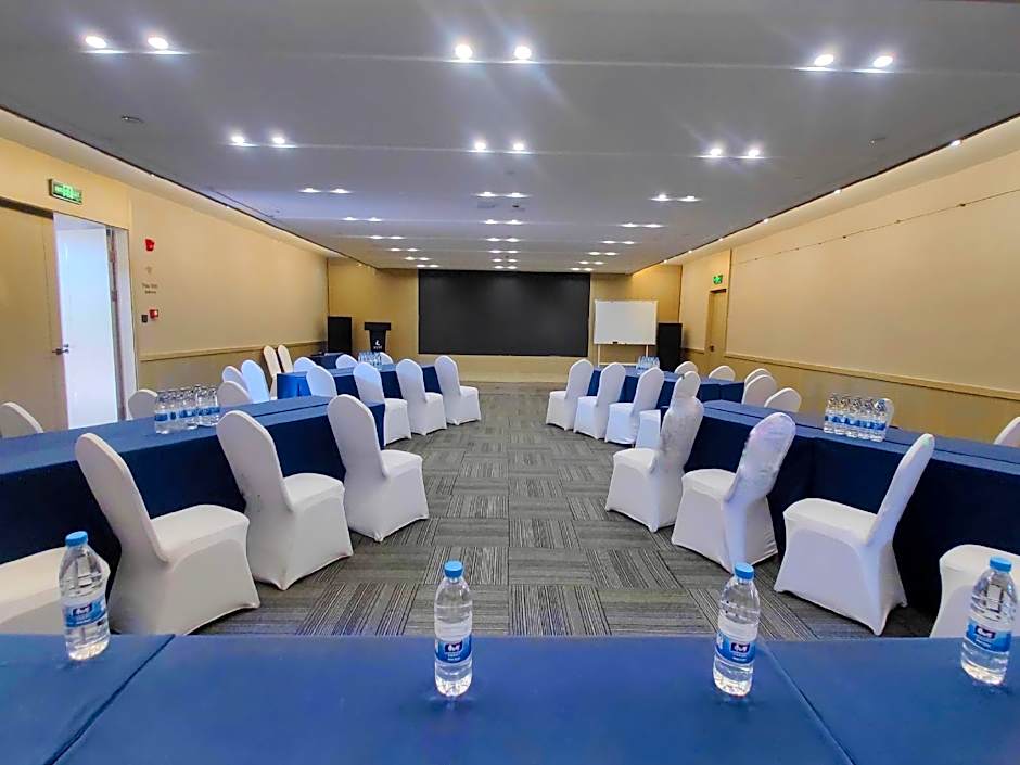 Lavande Hotel Kunming  West Mountain Wanda Plaza