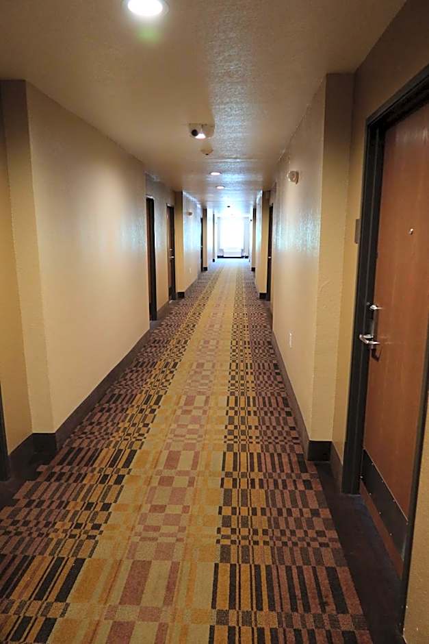 West Worth Inn & Suites White Settlement