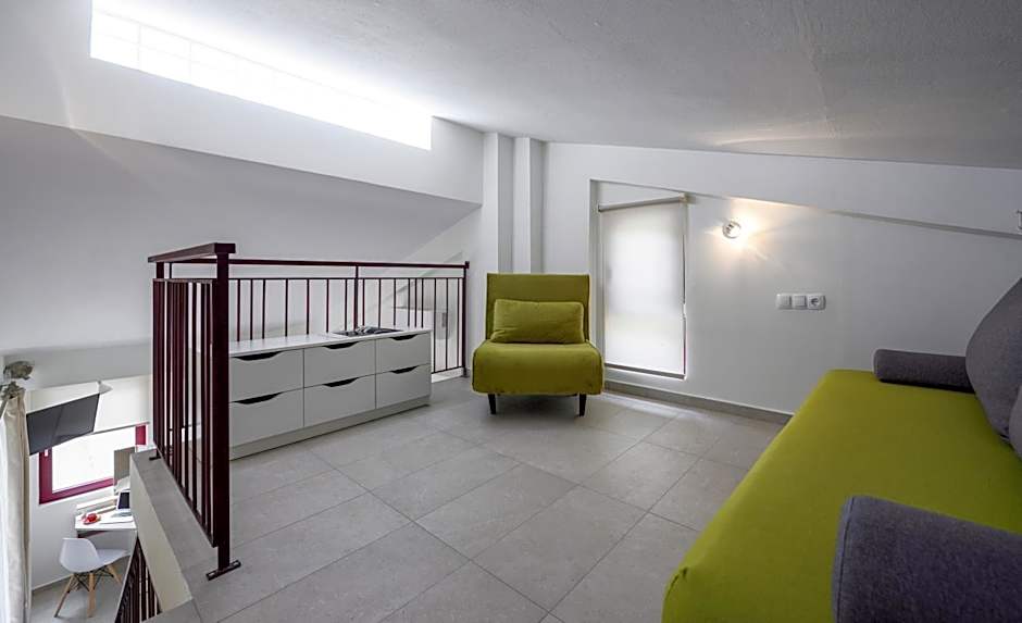 Elpiniki Luxury Rooms