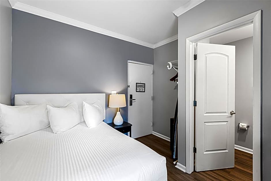 Photo 1 of 4 of Small Double Room - Non-Smoking