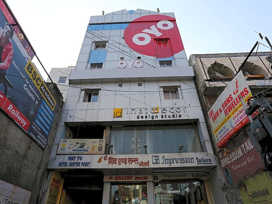 OYO 10685 Hotel Centre Point