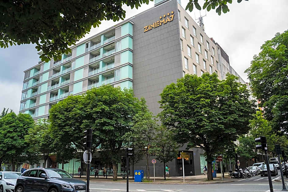 Hotel Zinema7
