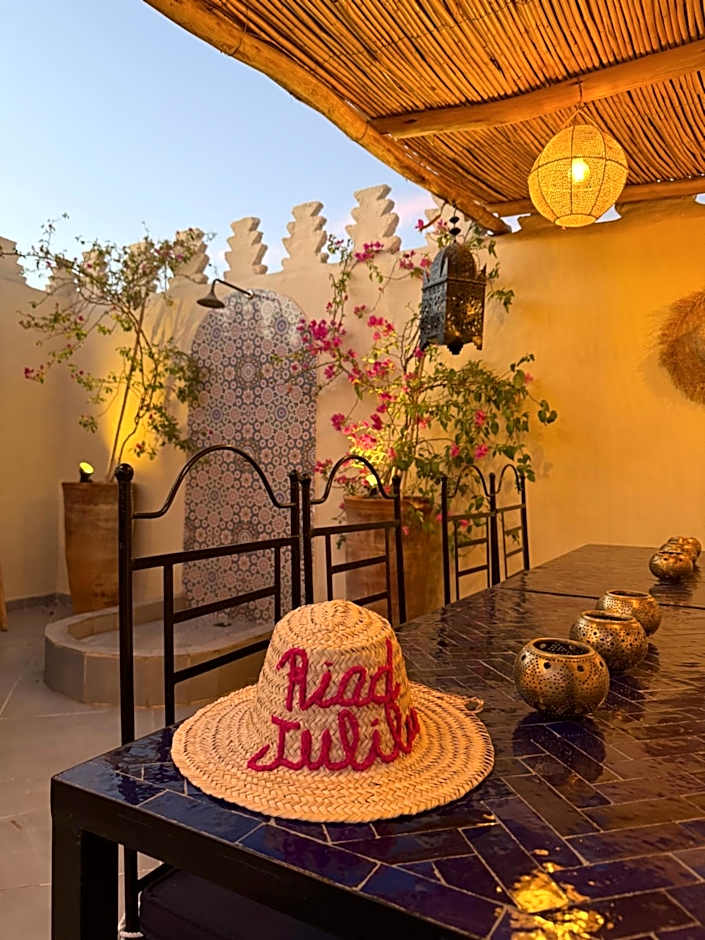 Magnifique Riad Julilu Privatise au coeur de la Medina 11P