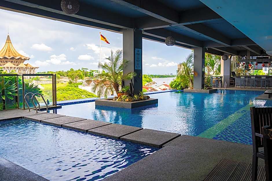 The Waterfront Hotel