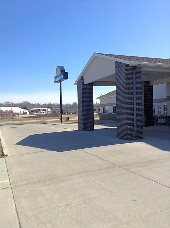 Days Inn by Wyndham Carroll