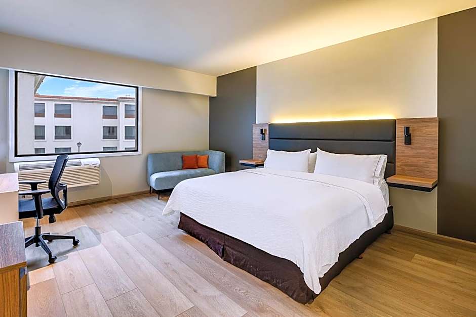 Fiesta Inn Monterrey La Fe