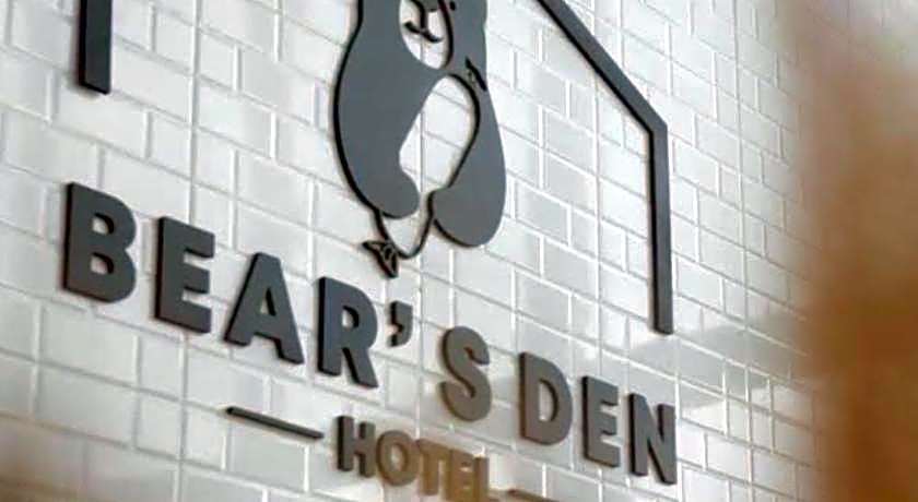 Bear’s Den Hotel