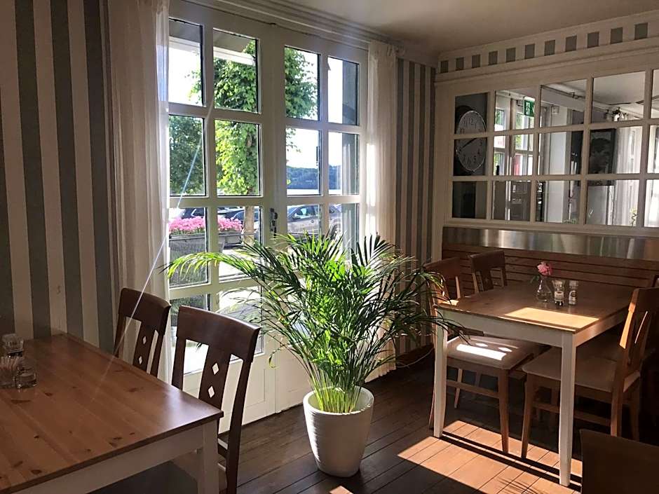 Tvedestrand Fjordhotell