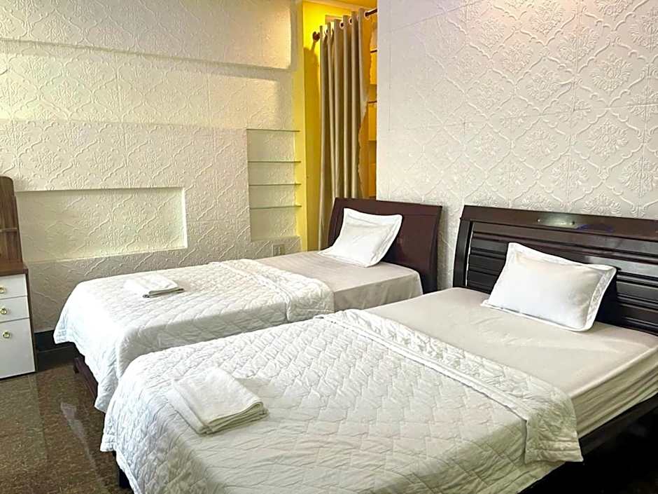 Photo 1 of 4 of Deluxe 2 Beds