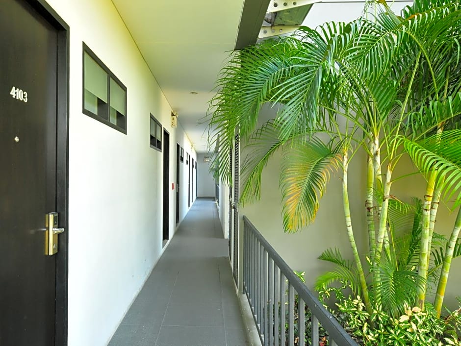 BS Premier Airport Hotel