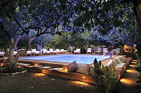 Gayb-i Bungalows , Plus 12 Years Old - Free Access to Beach