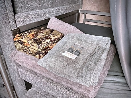 Bed in 8-Bed Mixed Dormitory Room