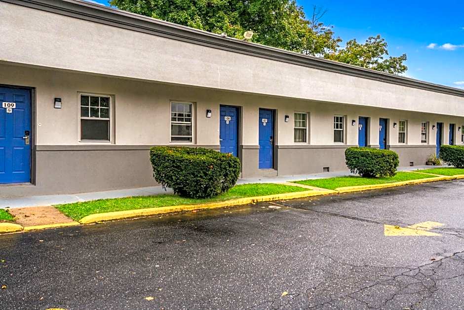 Motel 6-Tinton Falls, NJ