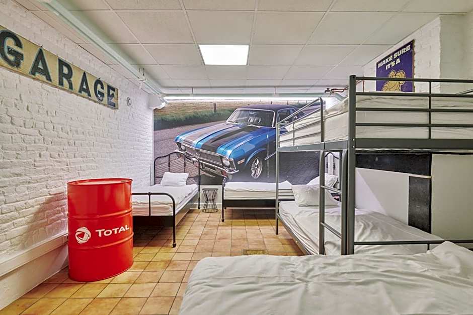 The Legacy by 2GO4 City Center