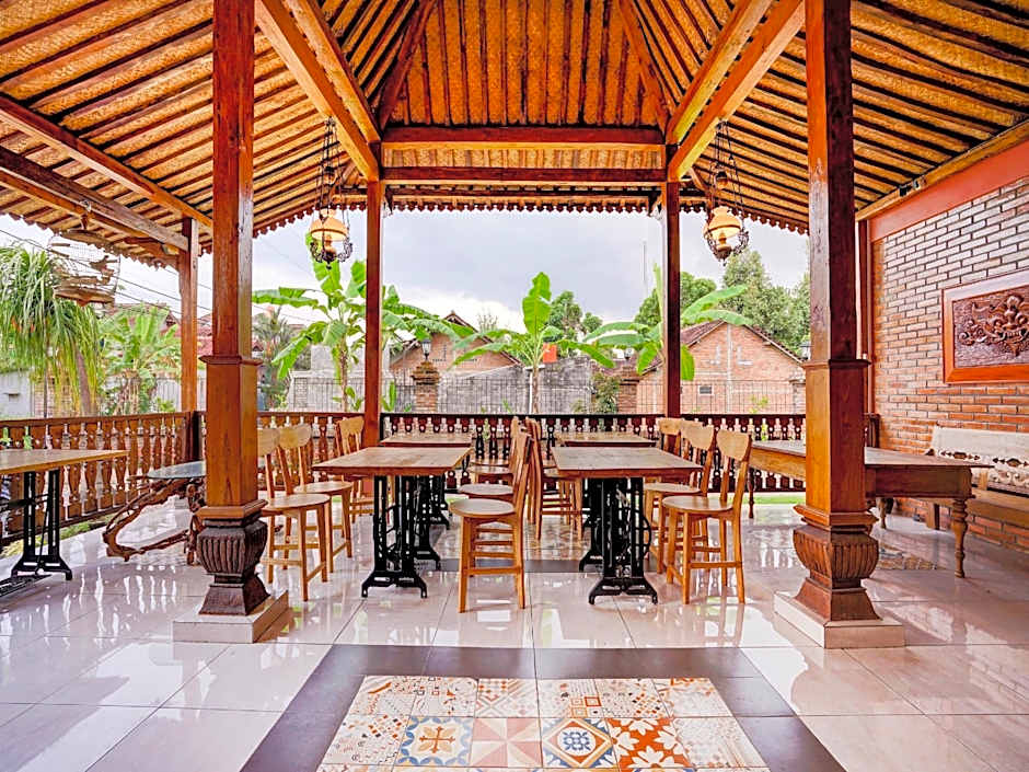 Collection O 90265 Cempoko Mulyo Homestay Syariah