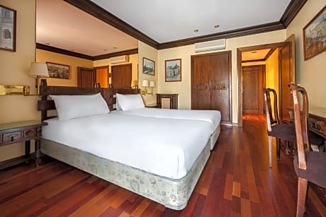 Double room with extra bed