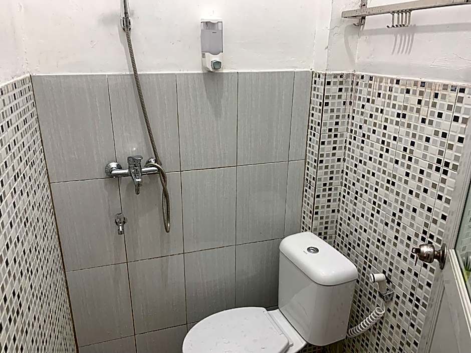 RedDoorz near FKIP UNTIRTA Serang