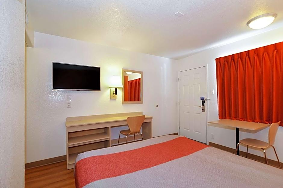 Motel 6-Big Bear Lake, CA