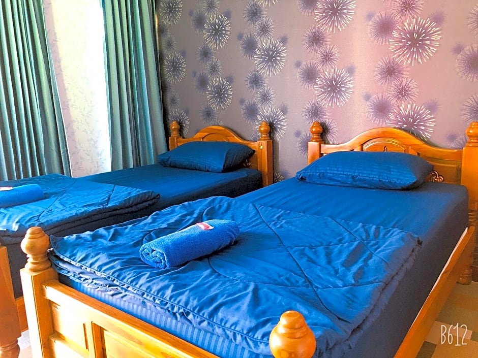 ริมบึงสวนพริกรีสอร์ท