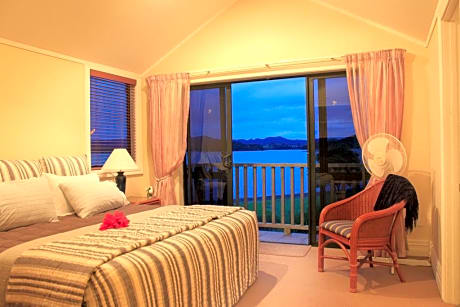 Pawhaoa Bay Lodge