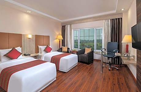 Deluxe Room - 2 Single Beds 27SQM Free WiFi Shower